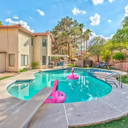 Treasure Bay-3Br Pool & Hot Tub Oasis Near T Strip Villa